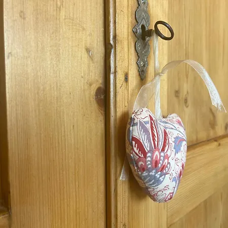 Apartment T2 Duplex A Avec Parc Et Garage - Fr-1-165a-38 *