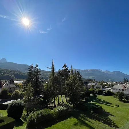 T2 Duplex A Avec Parc Et Garage - Fr-1-165a-38 Apartment *